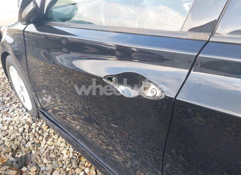 Photo 12 of 2013 Hyundai Elantra LIMITED (VIN 5NPDH4AE0DH239231)