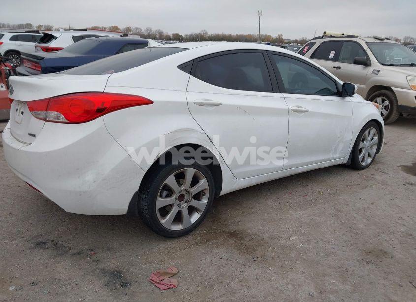 Photo 4 of 2013 Hyundai Elantra LIMITED (VIN 5NPDH4AE0DH252111)