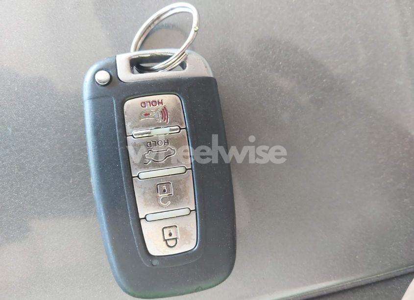 Photo 11 of 2013 Hyundai Elantra LIMITED (VIN 5NPDH4AE0DH268146)