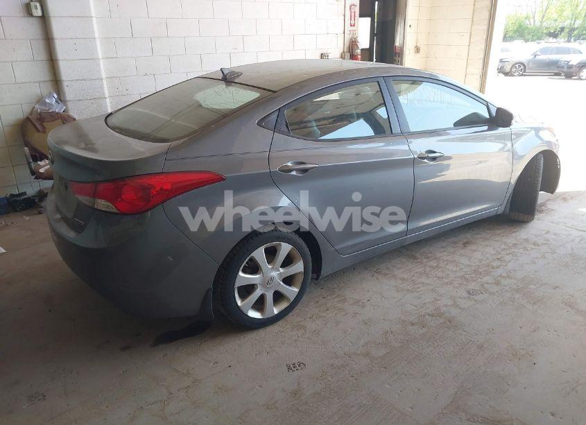 Photo 4 of 2013 Hyundai Elantra LIMITED (VIN 5NPDH4AE0DH268146)