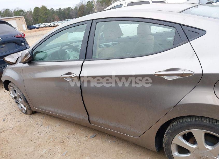 Photo 13 of 2013 Hyundai Elantra LIMITED (VIN 5NPDH4AE0DH271466)