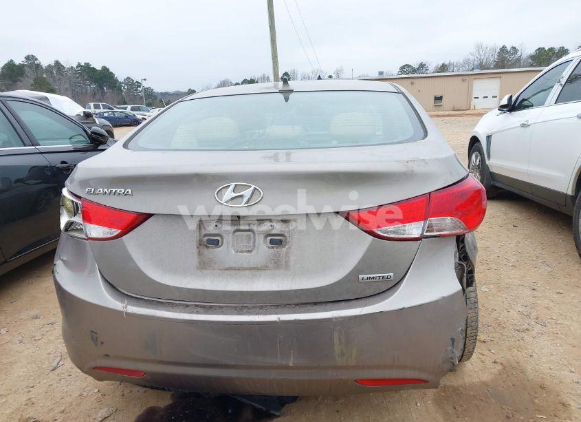 Photo 15 of 2013 Hyundai Elantra LIMITED (VIN 5NPDH4AE0DH271466)