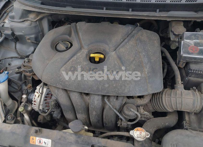 Photo 10 of 2013 Hyundai Elantra GLS (VIN 5NPDH4AE0DH280880)