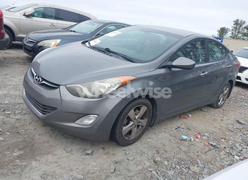Photo 2 of 2013 Hyundai Elantra GLS (VIN 5NPDH4AE0DH280880)