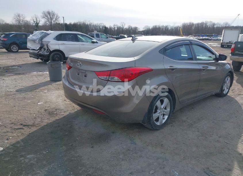 Photo 4 of 2013 Hyundai Elantra GLS (VIN 5NPDH4AE0DH289983)