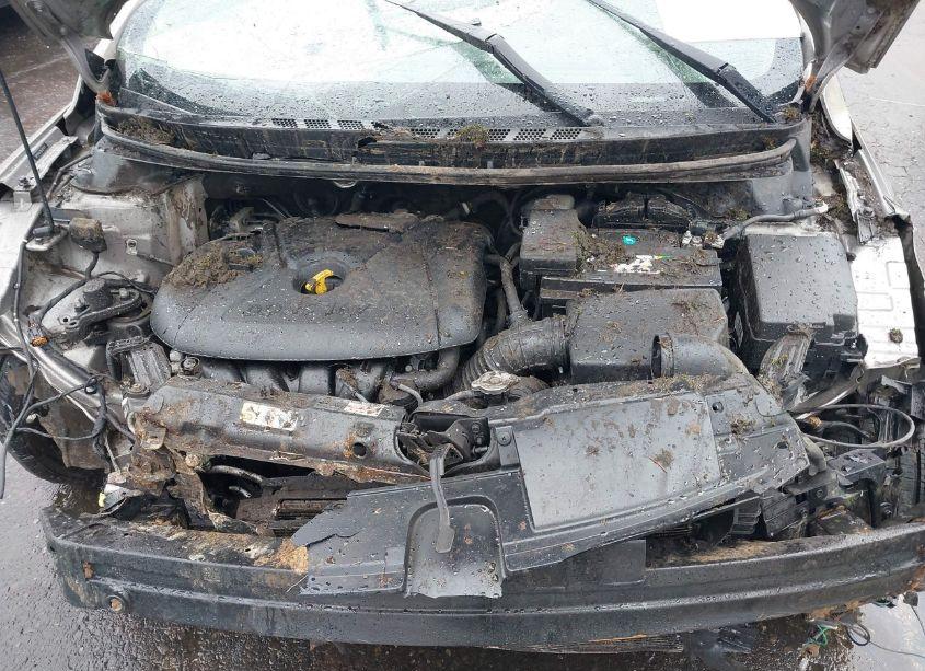 Photo 10 of 2013 Hyundai Elantra LIMITED (VIN 5NPDH4AE0DH291913)