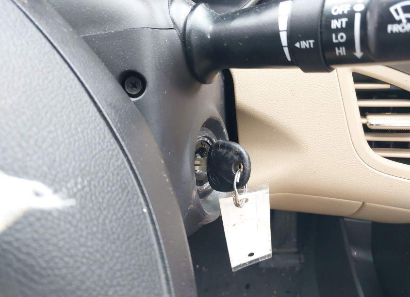 Photo 11 of 2013 Hyundai Elantra LIMITED (VIN 5NPDH4AE0DH291913)