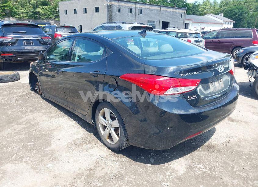 Photo 3 of 2013 Hyundai Elantra GLS (VIN 5NPDH4AE0DH298618)