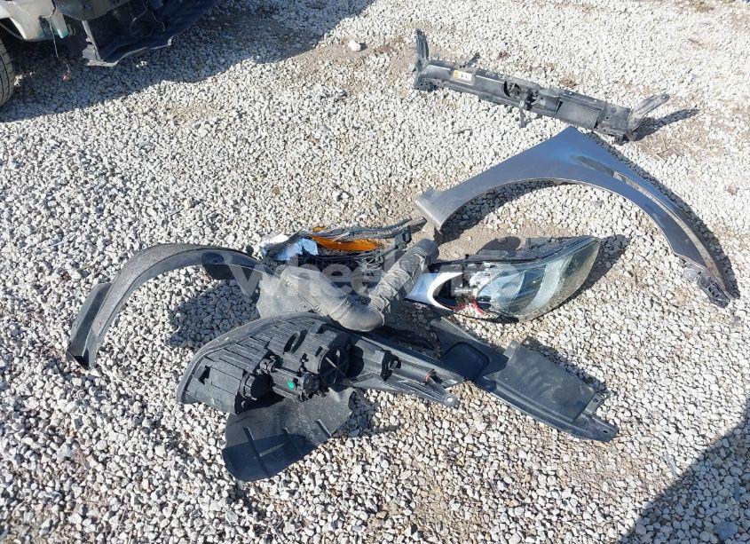 Photo 12 of 2013 Hyundai Elantra GLS (VIN 5NPDH4AE0DH302165)