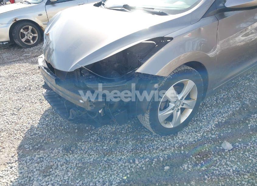 Photo 15 of 2013 Hyundai Elantra GLS (VIN 5NPDH4AE0DH302165)
