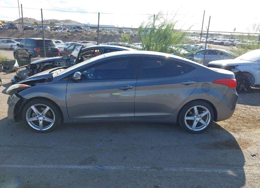 Photo 14 of 2013 Hyundai Elantra LIMITED (VIN 5NPDH4AE0DH320875)