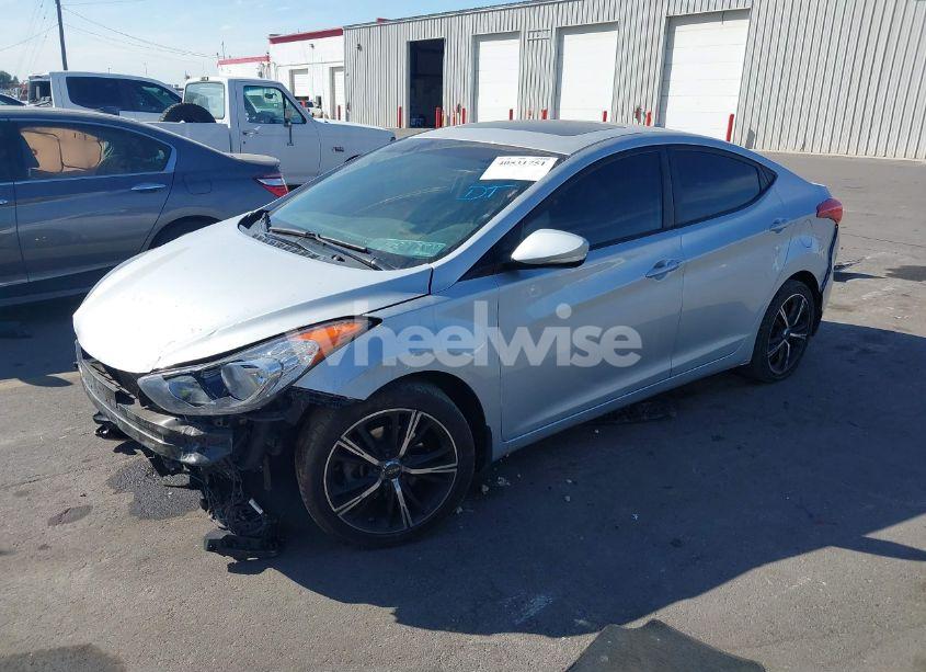 Photo 2 of 2013 Hyundai Elantra LIMITED (VIN 5NPDH4AE0DH333786)