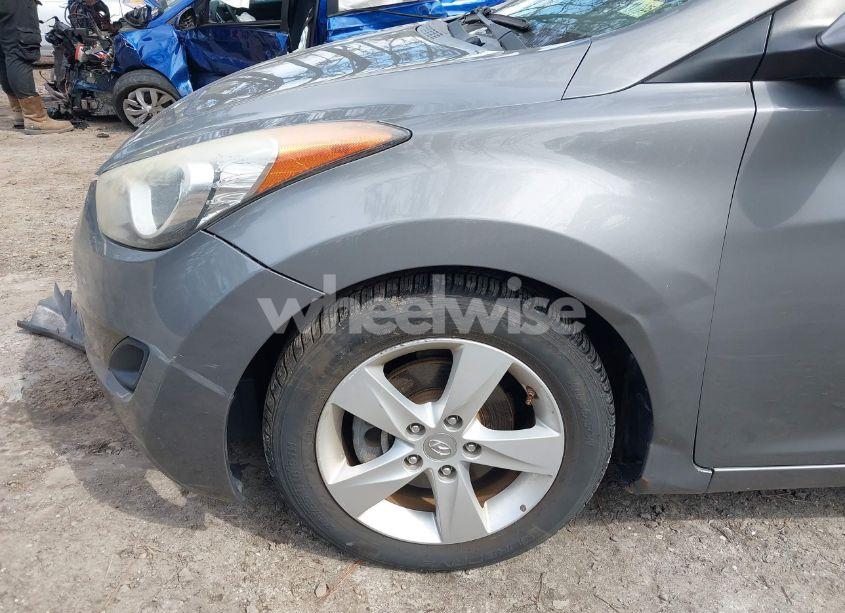 Photo 14 of 2013 Hyundai Elantra GLS (VIN 5NPDH4AE0DH373740)