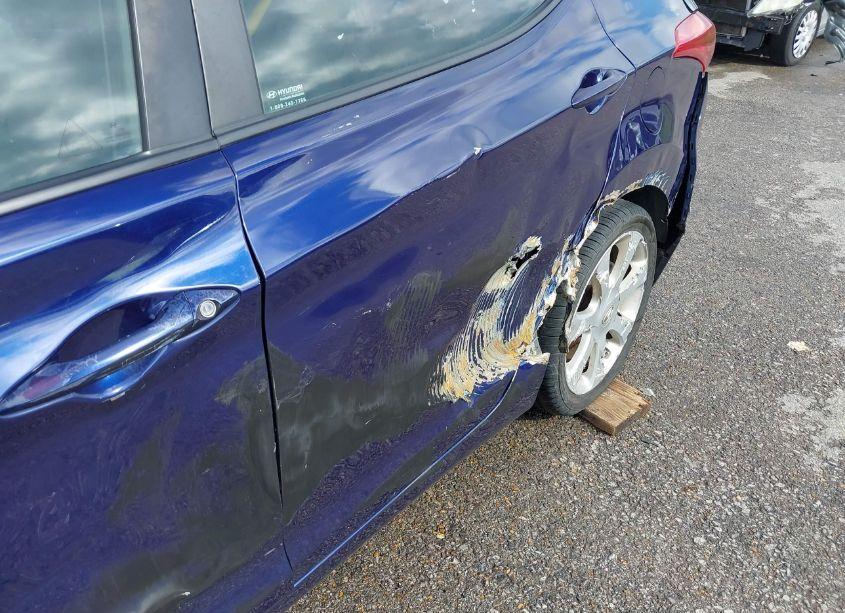 Photo 18 of 2013 Hyundai Elantra LIMITED (VIN 5NPDH4AE0DH383023)