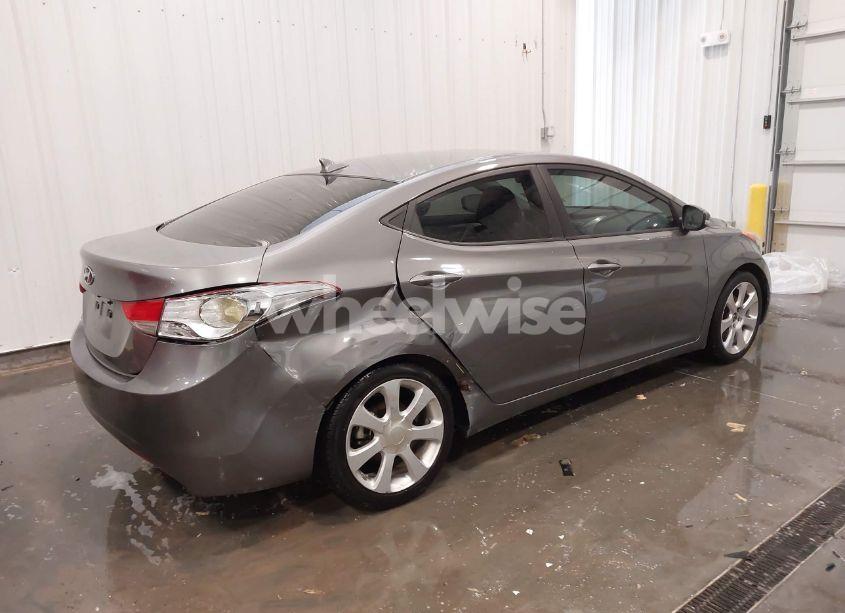Photo 4 of 2013 Hyundai Elantra LIMITED (VIN 5NPDH4AE0DH385841)