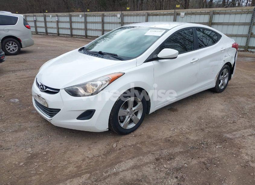 Photo 2 of 2013 Hyundai Elantra GLS (VIN 5NPDH4AE0DH407708)