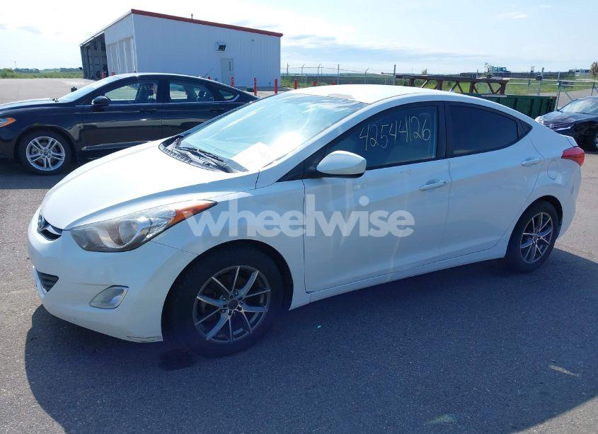 Photo 2 of 2013 Hyundai Elantra GLS (VIN 5NPDH4AE0DH410382)