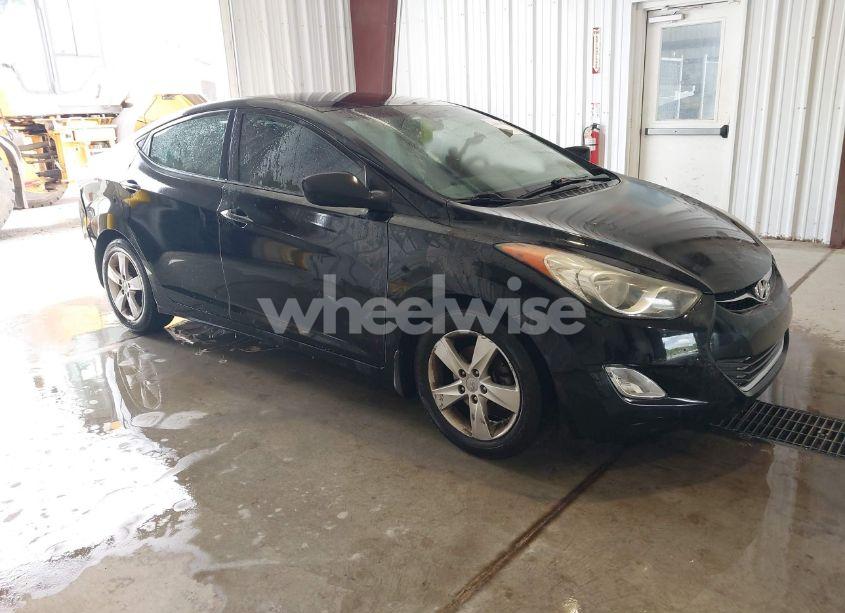 2013 Hyundai Elantra GLS (VIN 5NPDH4AE0DH420815) main photo