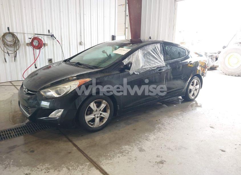 Photo 2 of 2013 Hyundai Elantra GLS (VIN 5NPDH4AE0DH420815)