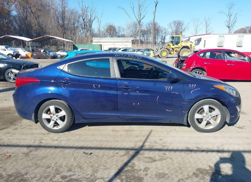 Photo 13 of 2013 Hyundai Elantra GLS (VIN 5NPDH4AE0DH420989)