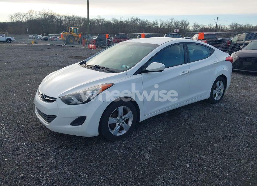 Photo 2 of 2013 Hyundai Elantra GLS (VIN 5NPDH4AE0DH434844)