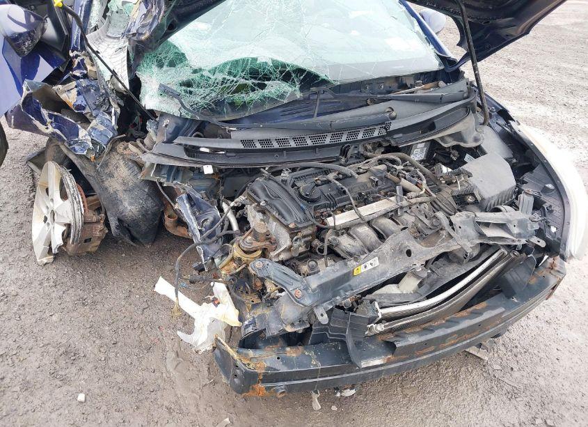 Photo 10 of 2013 Hyundai Elantra GLS (VIN 5NPDH4AE0DH439381)