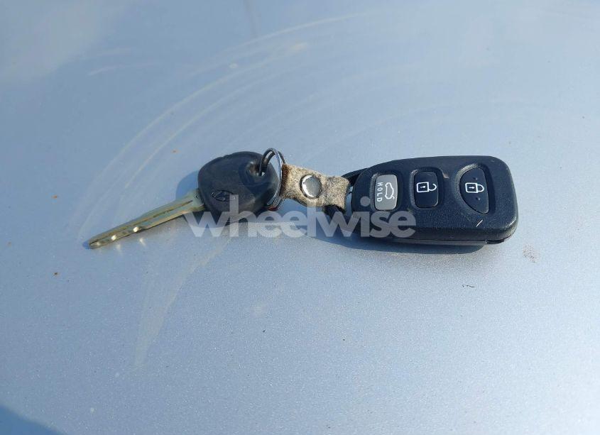 Photo 11 of 2013 Hyundai Elantra GLS (VIN 5NPDH4AE0DH444970)