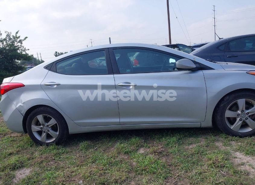 Photo 13 of 2013 Hyundai Elantra GLS (VIN 5NPDH4AE0DH444970)
