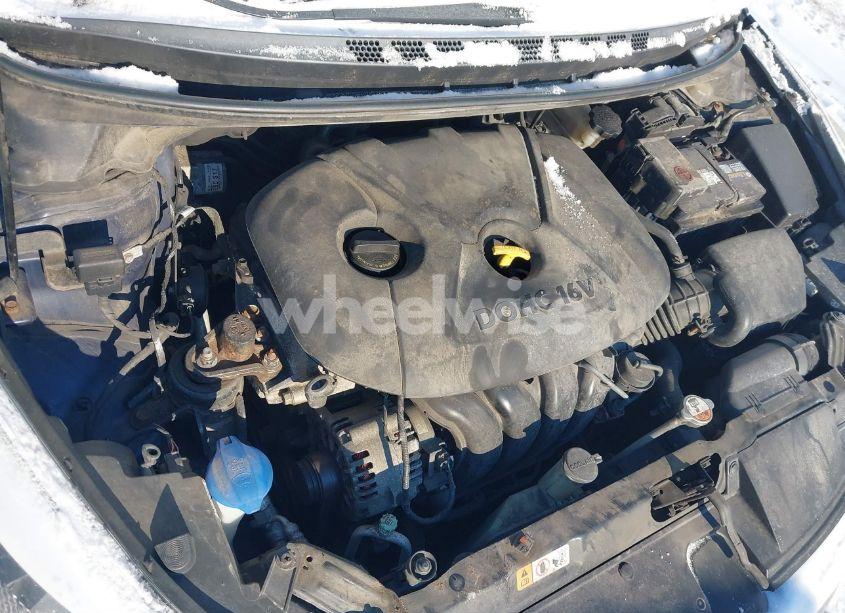Photo 10 of 2014 Hyundai Elantra SE (VIN 5NPDH4AE0EH467344)