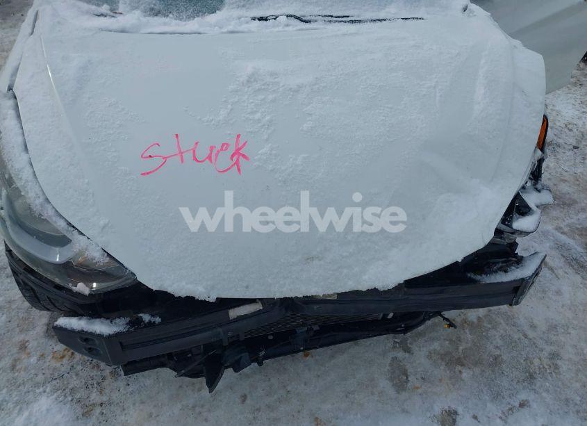 Photo 10 of 2014 Hyundai Elantra SE (VIN 5NPDH4AE0EH469918)