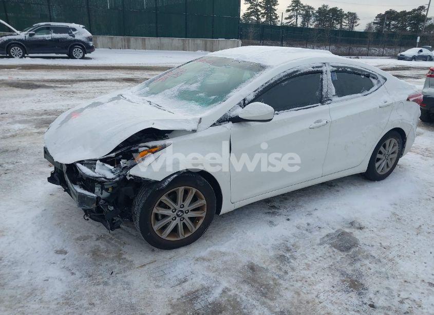 Photo 2 of 2014 Hyundai Elantra SE (VIN 5NPDH4AE0EH469918)