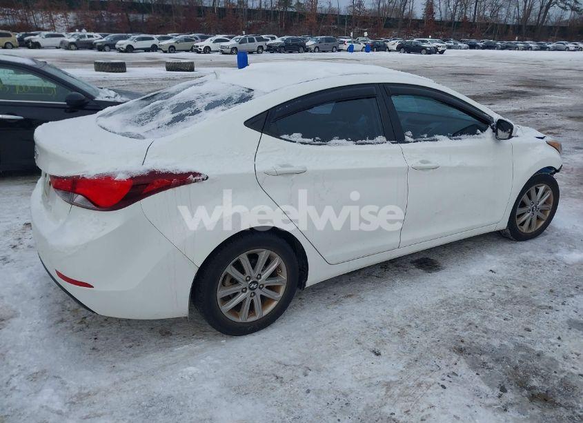 Photo 4 of 2014 Hyundai Elantra SE (VIN 5NPDH4AE0EH469918)