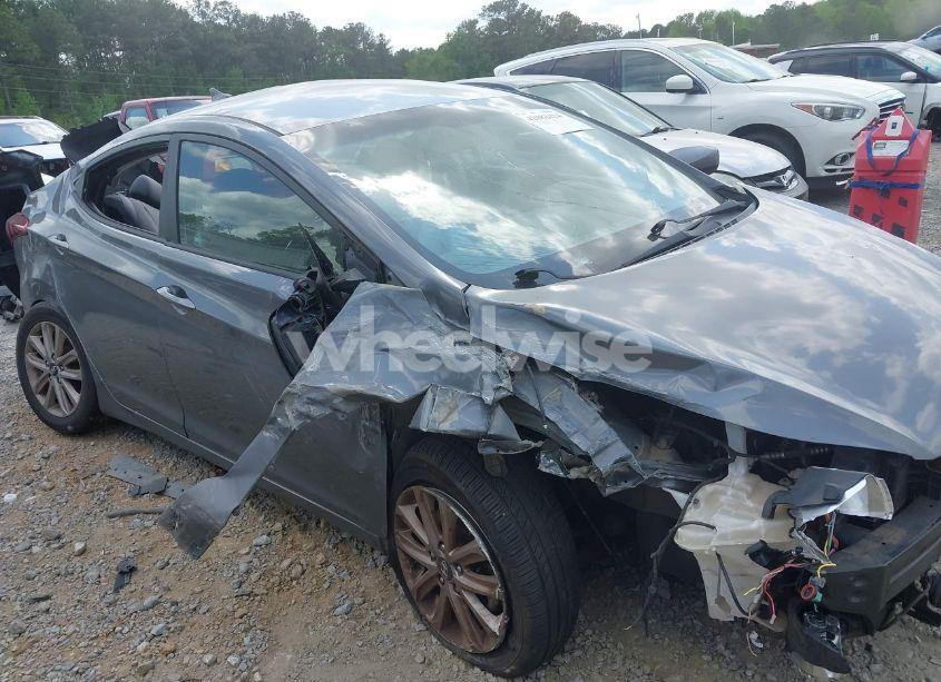 Photo 13 of 2014 Hyundai Elantra SE (VIN 5NPDH4AE0EH472379)