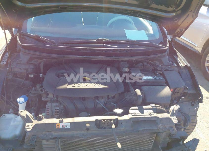 Photo 10 of 2014 Hyundai Elantra SE (VIN 5NPDH4AE0EH476741)