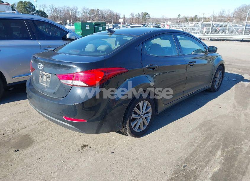 Photo 4 of 2014 Hyundai Elantra SE (VIN 5NPDH4AE0EH476741)