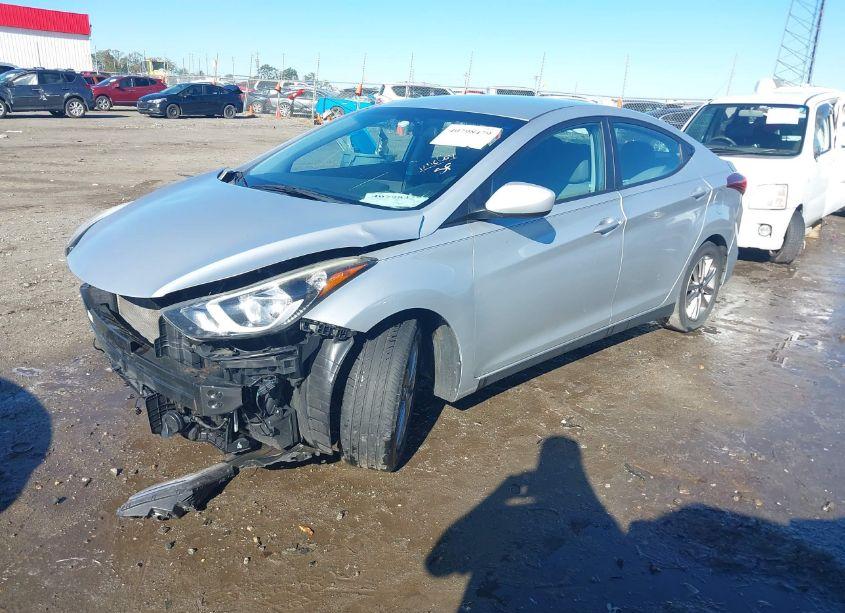 Photo 2 of 2014 Hyundai Elantra SE (VIN 5NPDH4AE0EH494138)