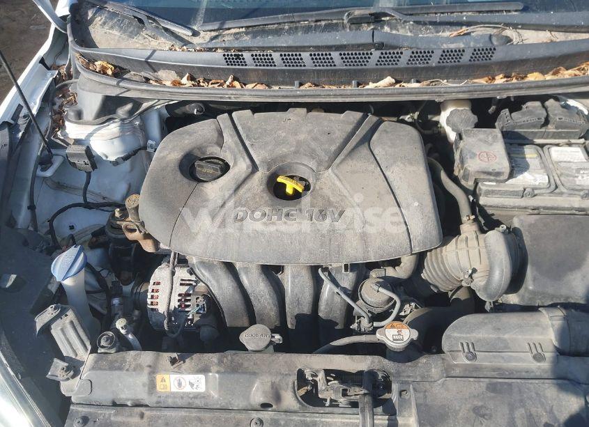 Photo 10 of 2014 Hyundai Elantra SE (VIN 5NPDH4AE0EH495029)