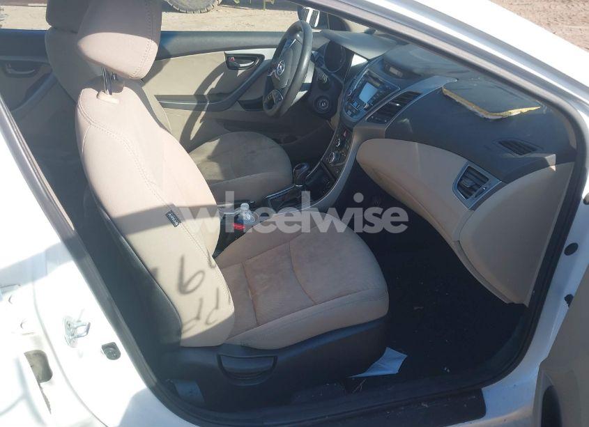 Photo 5 of 2014 Hyundai Elantra SE (VIN 5NPDH4AE0EH495029)