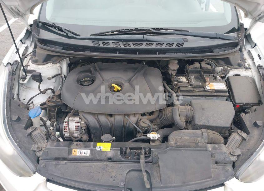 Photo 10 of 2014 Hyundai Elantra SE (VIN 5NPDH4AE0EH515716)
