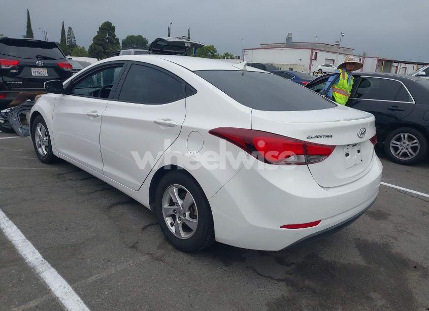 Photo 3 of 2014 Hyundai Elantra SE (VIN 5NPDH4AE0EH515716)