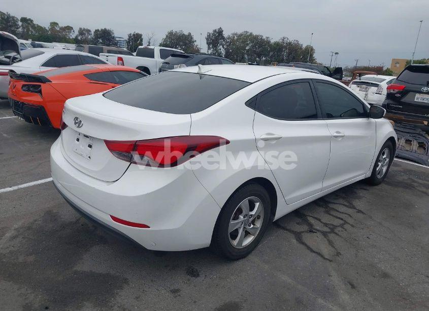 Photo 4 of 2014 Hyundai Elantra SE (VIN 5NPDH4AE0EH515716)