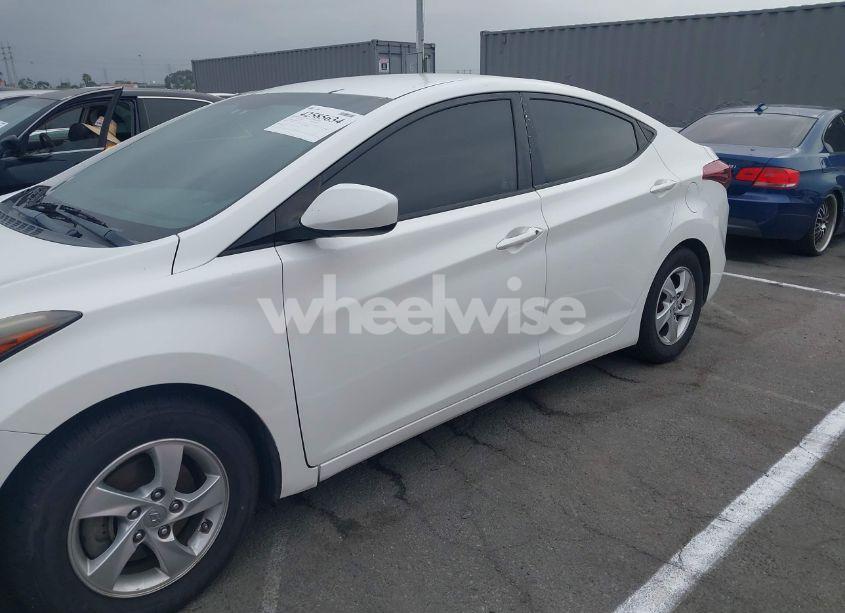 Photo 6 of 2014 Hyundai Elantra SE (VIN 5NPDH4AE0EH515716)