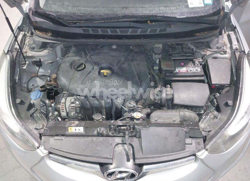 Photo 10 of 2014 Hyundai Elantra SE (VIN 5NPDH4AE0EH519717)