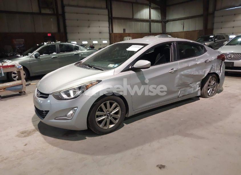 Photo 2 of 2014 Hyundai Elantra SE (VIN 5NPDH4AE0EH519717)