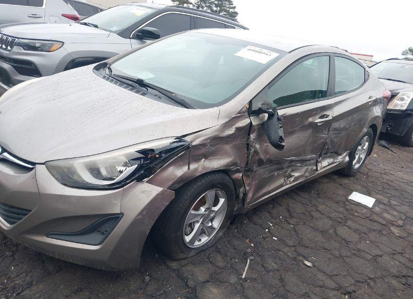 Photo 6 of 2014 Hyundai Elantra SE (VIN 5NPDH4AE0EH546805)