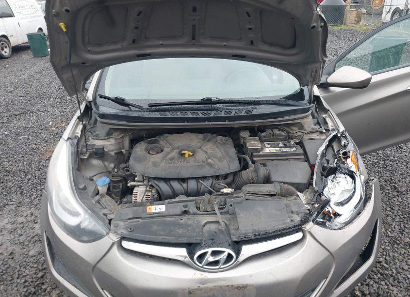 Photo 10 of 2015 Hyundai Elantra SE (VIN 5NPDH4AE0FH556798)