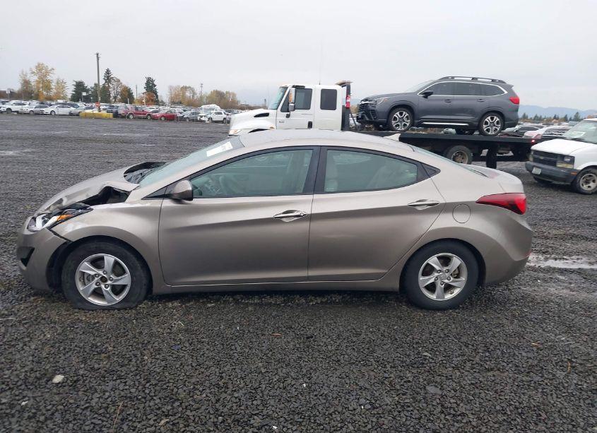 Photo 14 of 2015 Hyundai Elantra SE (VIN 5NPDH4AE0FH556798)