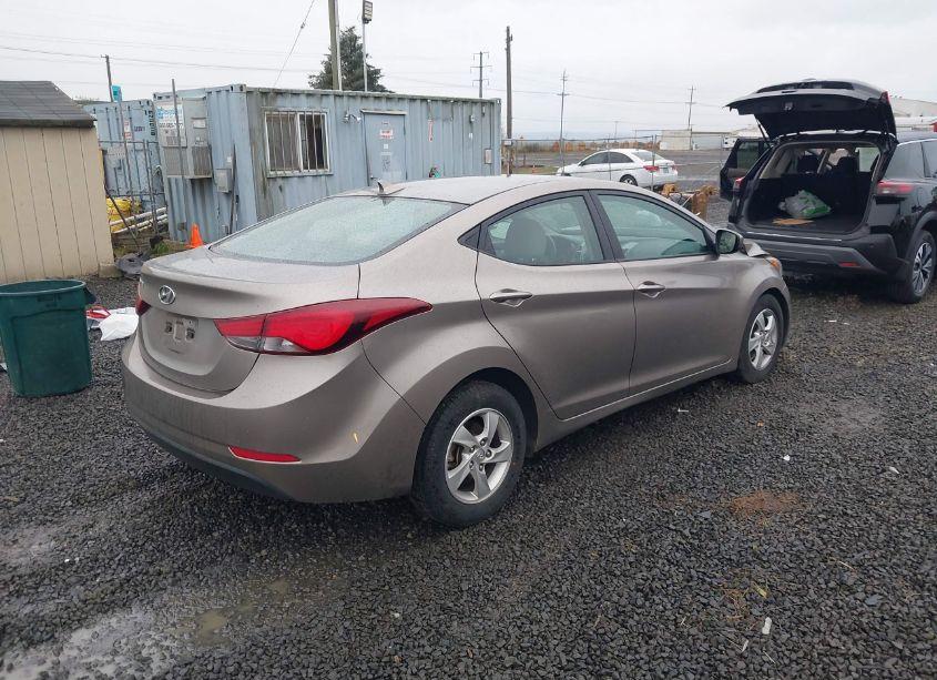 Photo 4 of 2015 Hyundai Elantra SE (VIN 5NPDH4AE0FH556798)