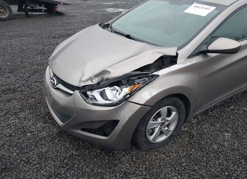Photo 6 of 2015 Hyundai Elantra SE (VIN 5NPDH4AE0FH556798)