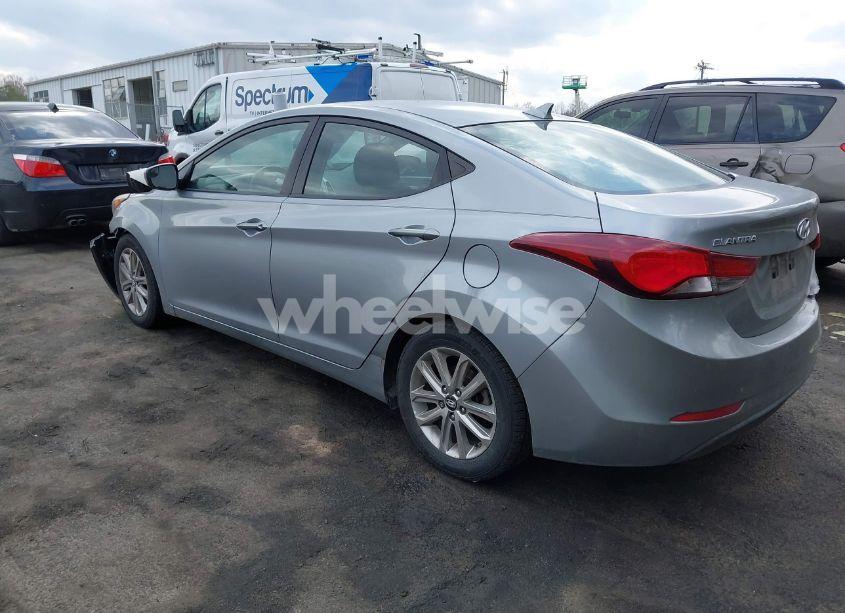 Photo 3 of 2015 Hyundai Elantra SE (VIN 5NPDH4AE0FH573133)